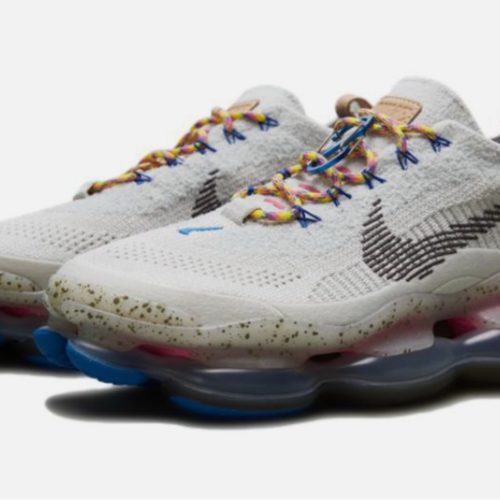 Nike Air Max Scorpion Flyknit Sneakers